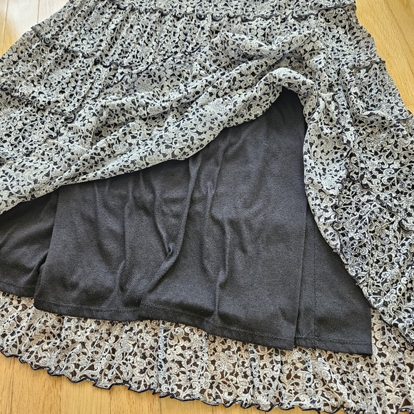 Max Studio Tiered Paisley Midi Skirt - Picture 3 of 5